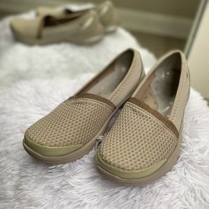 BZEES Women’s Lollipop Taupe Stretch Fabric Slip On Sneakers - Size 7.5